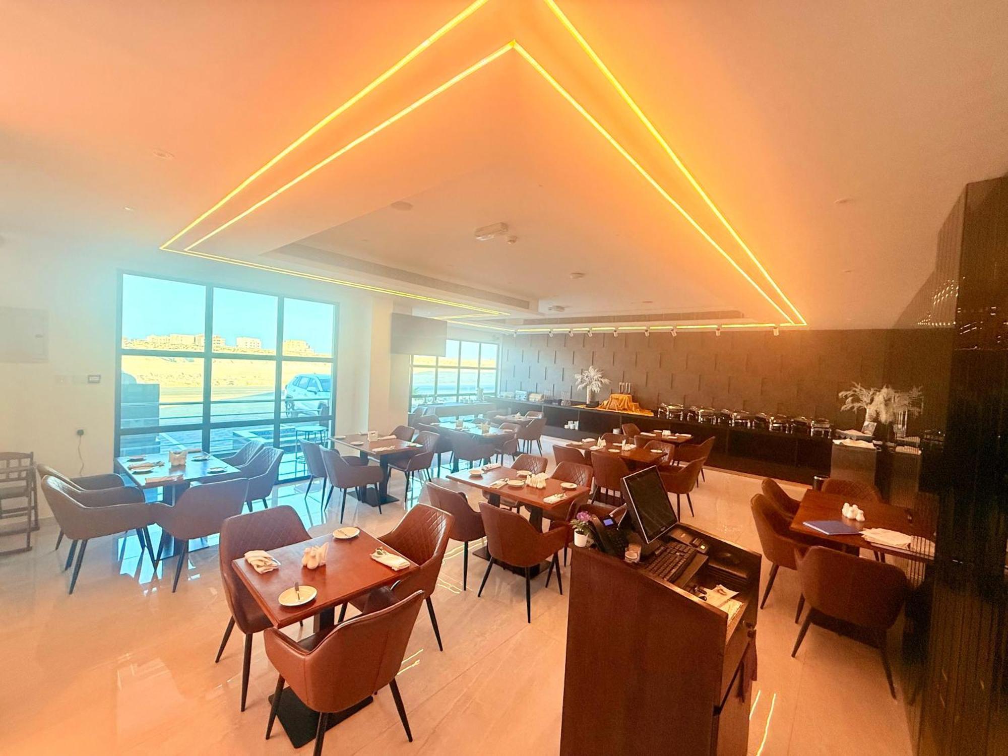Duqm Express Hotel Exterior foto
